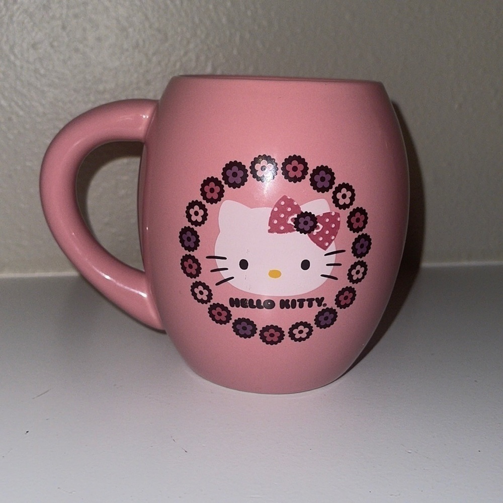 Hello Kitty Pink 1976 2013 Sanrio Co. 18 oz Coffee Mug